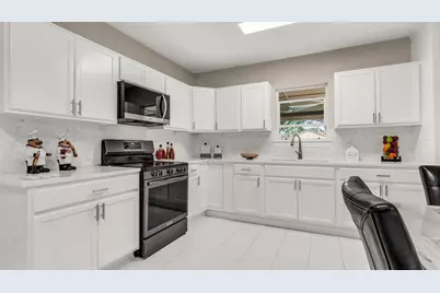 10018 Jackson Road, Krum, TX 76249 - Photo 9