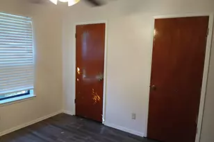 1005 W Sanford St, Arlington, TX 76012 - Photo 7