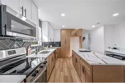 5608 Helmick Avenue, Fort Worth, TX 76107 - Photo 11