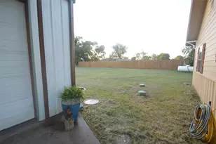 261 Red Rd, Howe, TX 75459 - Photo 13