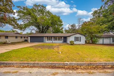 6021 Wester Avenue, Fort Worth, TX 76133 - Photo 1