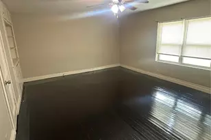 701 Hulme St, Bowie, TX 76230 - Photo 5