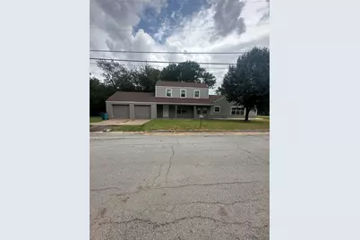 701 Hulme Street, Bowie, TX 76230 - Photo 1