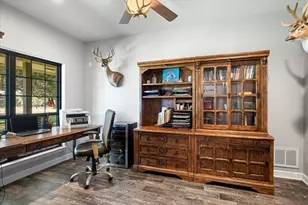 2560 Shady Oaks Cir, Glen Rose, TX 76043 - Photo 23