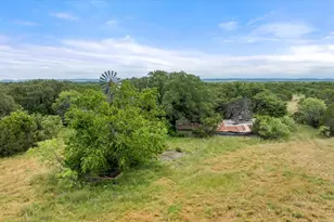 2560 Shady Oaks Cir, Glen Rose, TX 76043 - Photo 9