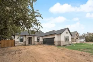 2729 Pike Dr, Lancaster, TX 75134 - Photo 1