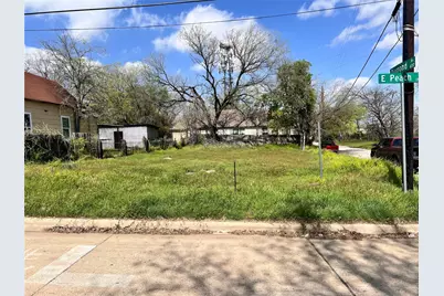 1515 E Peach Street, Fort Worth, TX 76102 - Photo 11