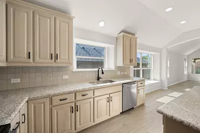 517 Waterford Park Boulevard, Weatherford, TX 76087 - Photo 3