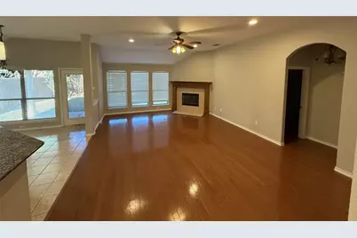 9220 Water Oak Drive, Arlington, TX 76002 - Photo 5