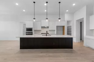 221 Pine Leaf Trl, Waxahachie, TX 75165 - Photo 3