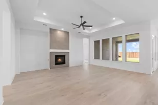 221 Pine Leaf Trl, Waxahachie, TX 75165 - Photo 5