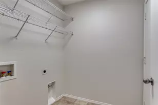 2529 Castle Pines Dr, Burleson, TX 76028 - Photo 7