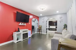 4332 Quails Ln, Fort Worth, TX 76119 - Photo 9