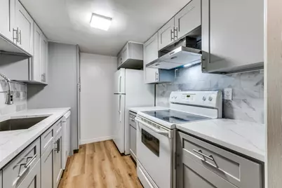 520 E Avenue J #C, Grand Prairie, TX 75050 - Photo 3