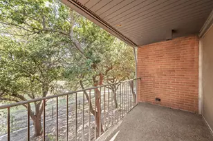 520 E Avenue J, Grand Prairie, TX 75050 - Photo 11