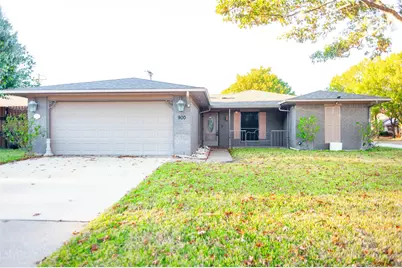 900 Savannah Drive, Ennis, TX 75119 - Photo 1