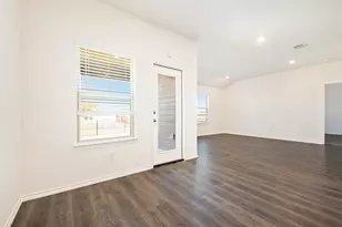 941 Fueller Dr, Aubrey, TX 76227 - Photo 5