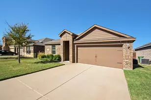 941 Fueller Dr, Aubrey, TX 76227 - Photo 3