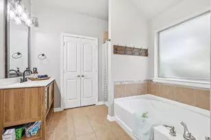 917 New York Ave, Midlothian, TX 76065 - Photo 13