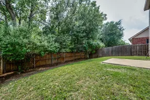 8924 Holliday Ln, Aubrey, TX 76227 - Photo 17