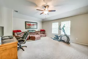 8924 Holliday Ln, Aubrey, TX 76227 - Photo 11