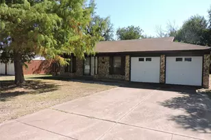 246 Amy St, Burleson, TX 76028 - Photo 1