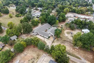 1905 E Price St, Paris, TX 75460 - Photo 1