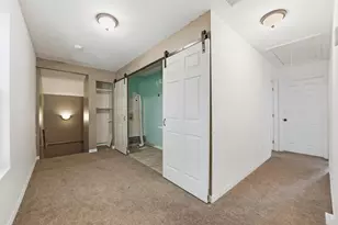 518 Red Bud Ln, Cockrell Hill, TX 75211 - Photo 23