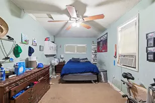 518 Red Bud Ln, Cockrell Hill, TX 75211 - Photo 29