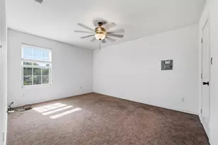 518 Red Bud Ln, Cockrell Hill, TX 75211 - Photo 21