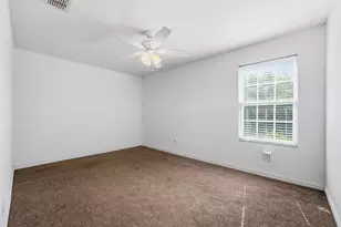 518 Red Bud Ln, Cockrell Hill, TX 75211 - Photo 23