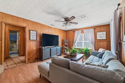 518 Red Bud Lane, Cockrell Hill, TX 75211 - Photo 5