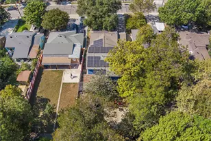 518 Red Bud Ln, Cockrell Hill, TX 75211 - Photo 13