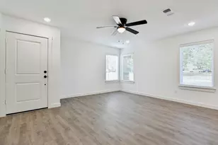 103 E Bond St, Denison, TX 75021 - Photo 7