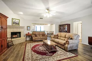 1116 Shadow Ridge Dr, Azle, TX 76020 - Photo 3