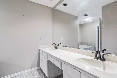 1718 Saint James Drive, Carrollton, TX 75007 - Photo 21