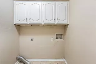 1718 St James Dr, Carrollton, TX 75007 - Photo 15