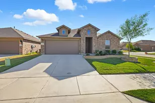 633 Captree Ln, Fort Worth, TX 76131 - Photo 3