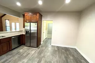 101 Oakwood Dr, Weatherford, TX 76086 - Photo 7