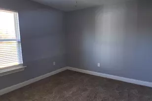 1102 Hemphill St, Greenville, TX 75401 - Photo 7