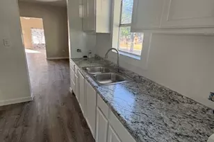 2206 Chestnut Ave, Fort Worth, TX 76164 - Photo 17