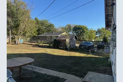 2206 Chestnut Avenue, Fort Worth, TX 76164 - Photo 11