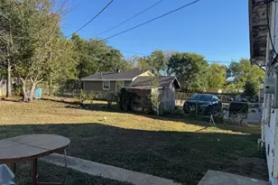 2206 Chestnut Ave, Fort Worth, TX 76164 - Photo 11