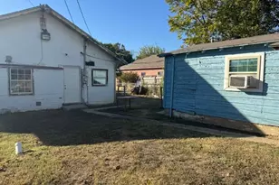 2206 Chestnut Ave, Fort Worth, TX 76164 - Photo 5