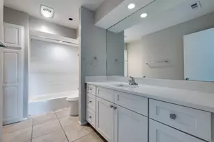 12554 Burninglog Ln, Dallas, TX 75243 - Photo 17