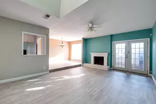 12554 Burninglog Ln, Dallas, TX 75243 - Photo 7