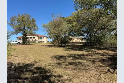 1036 Mallard Pointe Drive, Grand Prairie, TX 75104 - Photo 7