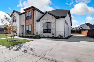 13712 W Riviera Dr, Fort Worth, TX 76028 - Photo 3