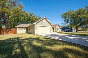 109 S Florence St, Tioga, TX 76271 - Photo 3