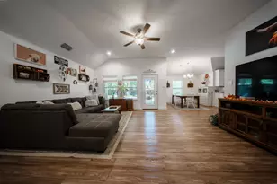 109 S Florence St, Tioga, TX 76271 - Photo 5